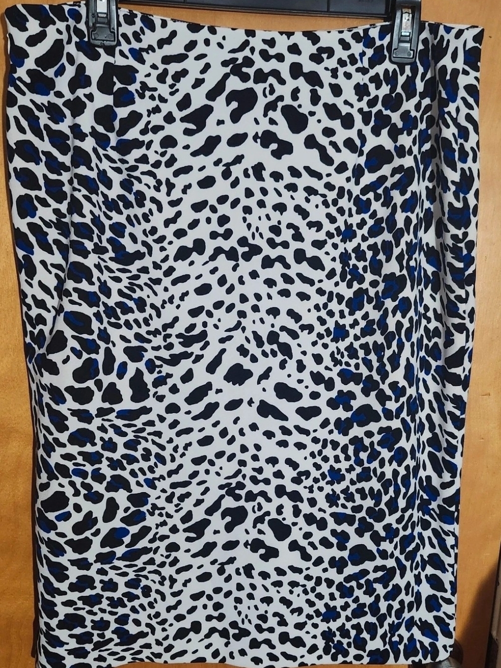 Worthington White Skirt with Black and Blue Spot Print